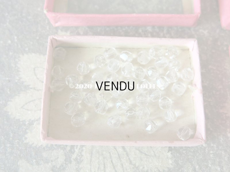 画像4: アンティーク ガラスの蓋の紙箱 ビーズ入り ピンク