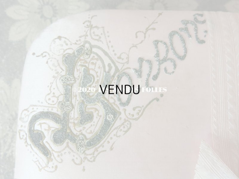 画像4: アンティーク リボンが結ばれた バテムのお菓子箱 パウダーピンク