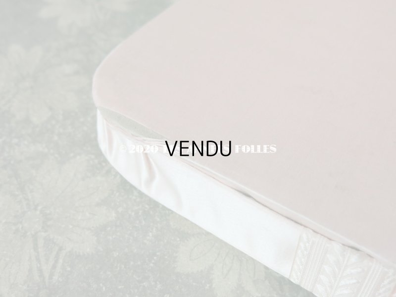 画像3: アンティーク リボンが結ばれた バテムのお菓子箱 パウダーピンク