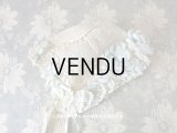 アンティーク ドール & ベビー用ボネ 水色のリボン＆花模様と水玉の刺繍入り