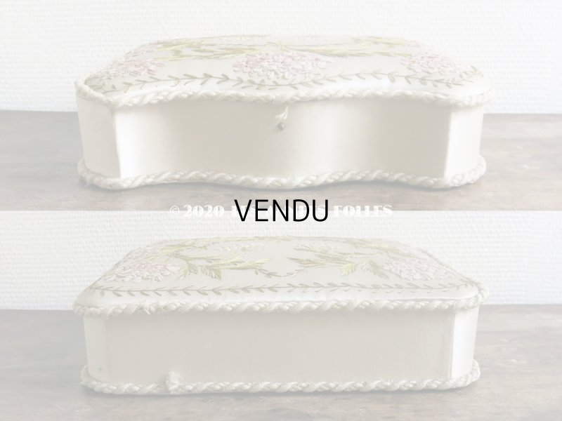 画像8: 19世紀 アンティーク ライラックのリボン刺繍入り 大きなシルクボックス 『ショコラ・フランソワ・ マルキ』　のチョコレート箱  - CHOCOLAT FRANCOIS MARQUIS PARIS -