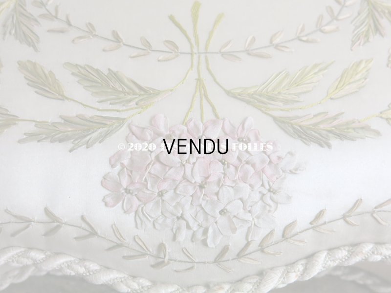 画像10: 19世紀 アンティーク ライラックのリボン刺繍入り 大きなシルクボックス 『ショコラ・フランソワ・ マルキ』　のチョコレート箱  - CHOCOLAT FRANCOIS MARQUIS PARIS -