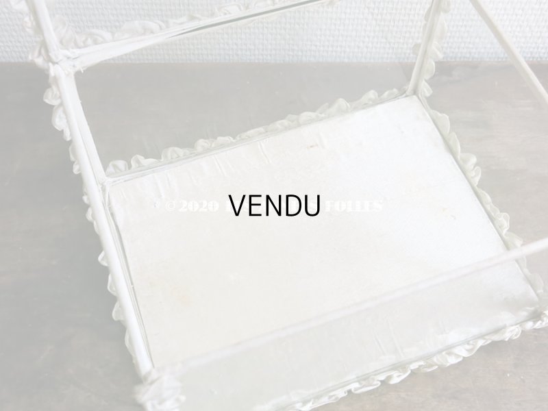 画像12: 【10周年セール対象外】 アンティーク リボンワークの大きなガラスケース シルク製 オフホワイト グローブ・ド・マリエ