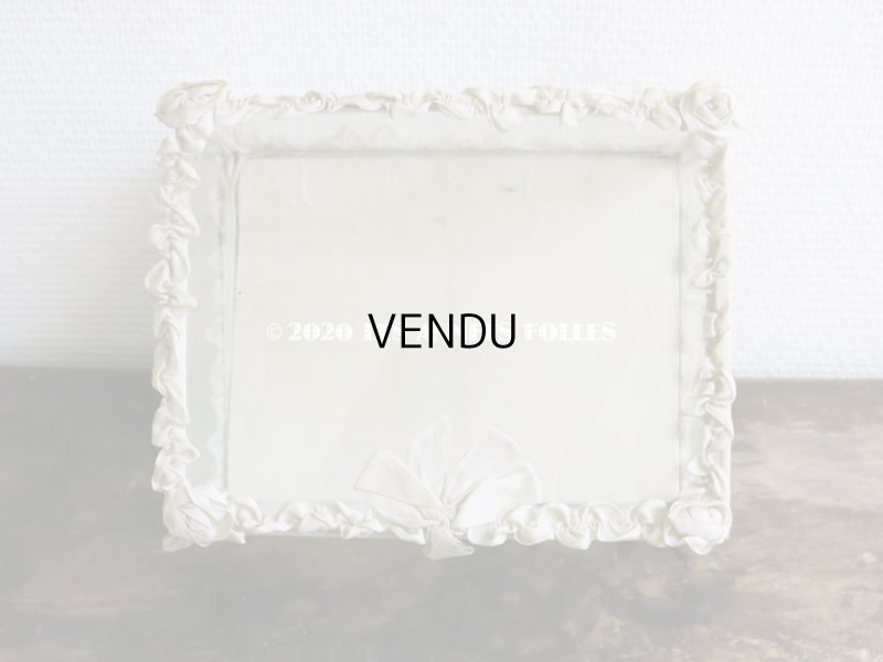 画像9: 【10周年セール対象外】 アンティーク リボンワークの大きなガラスケース シルク製 オフホワイト グローブ・ド・マリエ