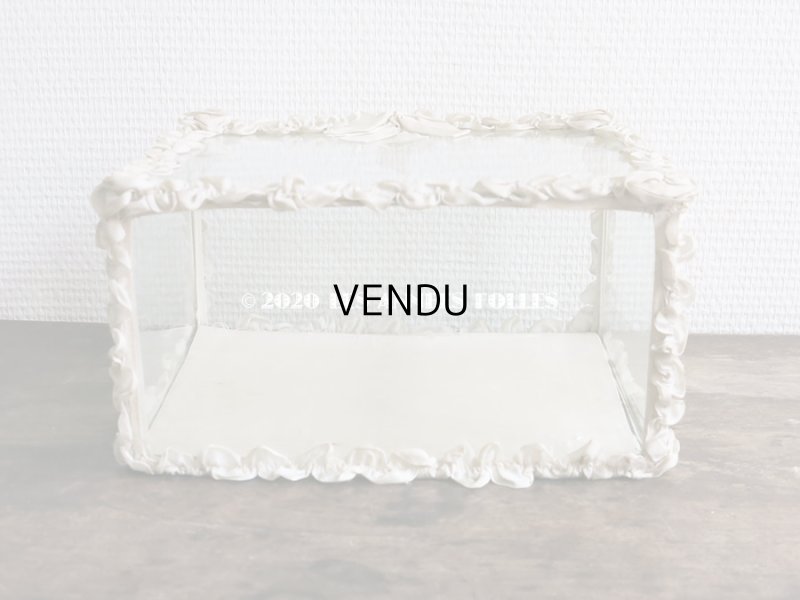 画像16: 【10周年セール対象外】 アンティーク リボンワークの大きなガラスケース シルク製 オフホワイト グローブ・ド・マリエ