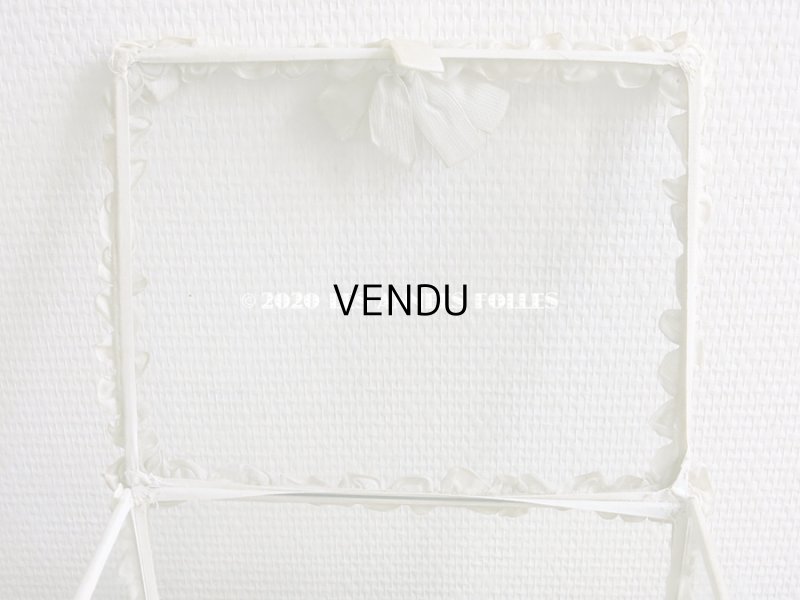 画像11: 【10周年セール対象外】 アンティーク リボンワークの大きなガラスケース シルク製 オフホワイト グローブ・ド・マリエ