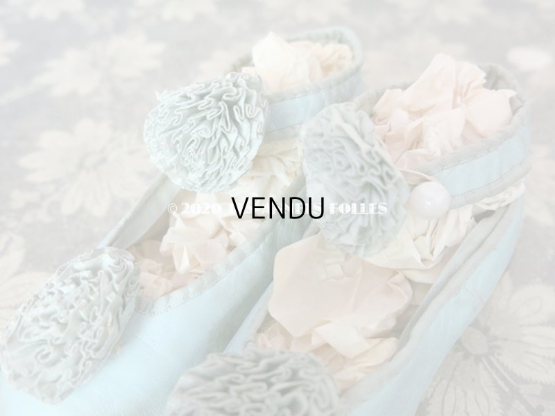 画像12: 【10周年セール対象外】 19世紀末 アンティーク 淡いブルーのシルク製ポンポン付 子供用 レザーシューズ