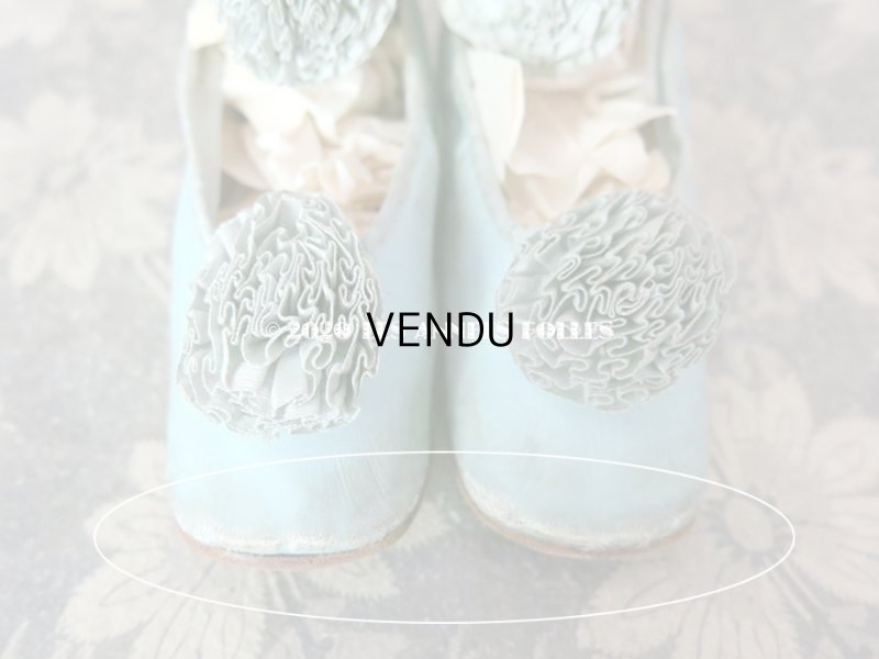 画像14: 【10周年セール対象外】 19世紀末 アンティーク 淡いブルーのシルク製ポンポン付 子供用 レザーシューズ