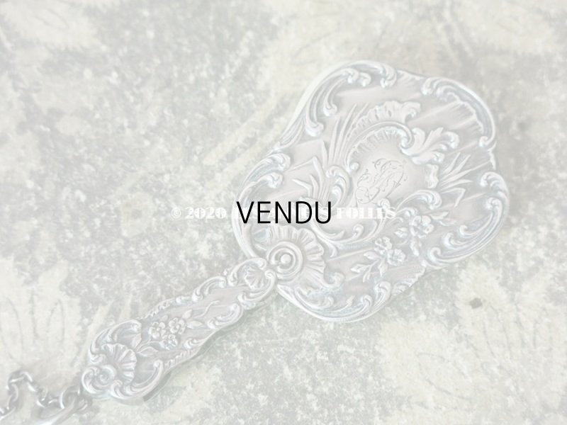 画像3: 19世紀 シルバー製 舞踏会の手帳 モノグラム入り ロカイユ装飾 ペンシル付 CARNET DE BAL カルネ・ド・バル