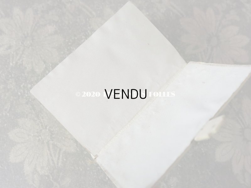 画像12: 【10周年セール対象外】 1890年 アンティーク 鈴蘭の押し花入り ミサ典書 鈴蘭や薔薇のブーケ セルロイド製