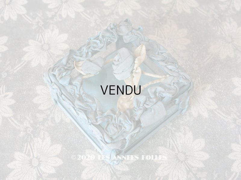 画像2: アンティーク ロココモチーフ付き リボンワークのジュエリーボックス スモーキーブルー ガラスケース