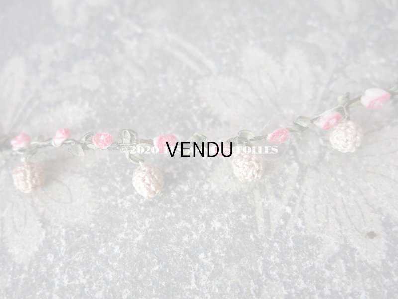 画像4: 1900年代 アンティーク 極小 ロココトリム とても小さなピンクの薔薇 シルク製 ポンポン付き ロココリボン 28cm