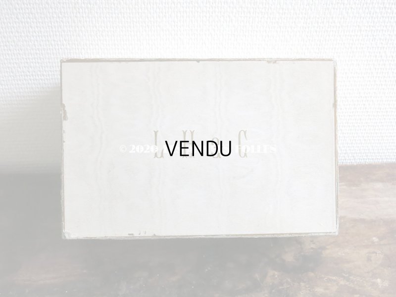 画像4: 19世紀末 アンティーク イニシャル入り 結婚式の紙箱