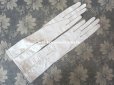 画像2: 未使用 1900年代 アンティーク  本革製 極細 結婚式のグローブ ボンマルシェ百貨店 オフホワイト レザー 手袋 - AU BON MARCHE - (2)