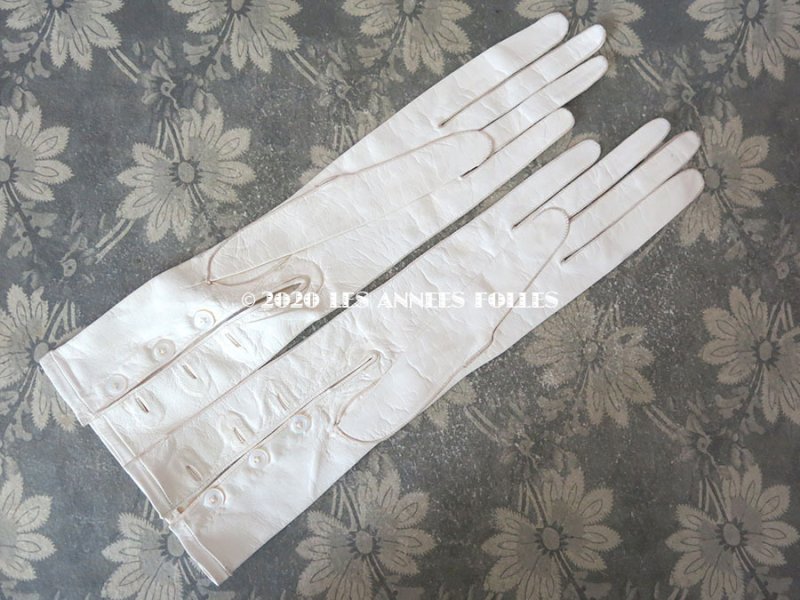 画像2: 未使用 1900年代 アンティーク  本革製 極細 結婚式のグローブ ボンマルシェ百貨店 オフホワイト レザー 手袋 - AU BON MARCHE -