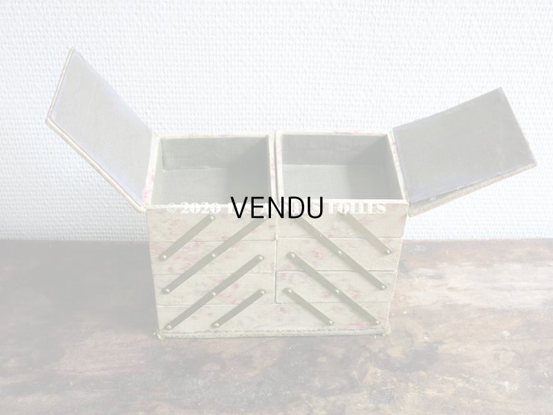 画像12: 1900年頃 アンティーク 薔薇&薄紫色のリボンのガーランド  カルトナージュボックス アコーディオン式