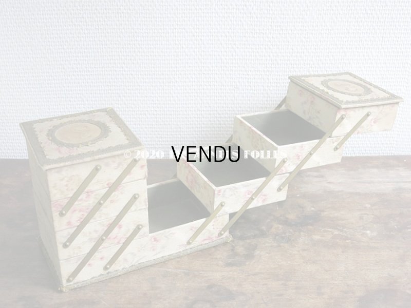 画像11: 1900年頃 アンティーク 薔薇&薄紫色のリボンのガーランド  カルトナージュボックス アコーディオン式