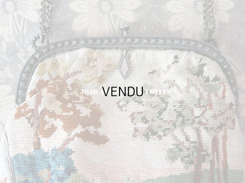 画像3: 1910年代 アンティーク 森の中の小さな兎 オモニエール ニードルポイント ミラー付き