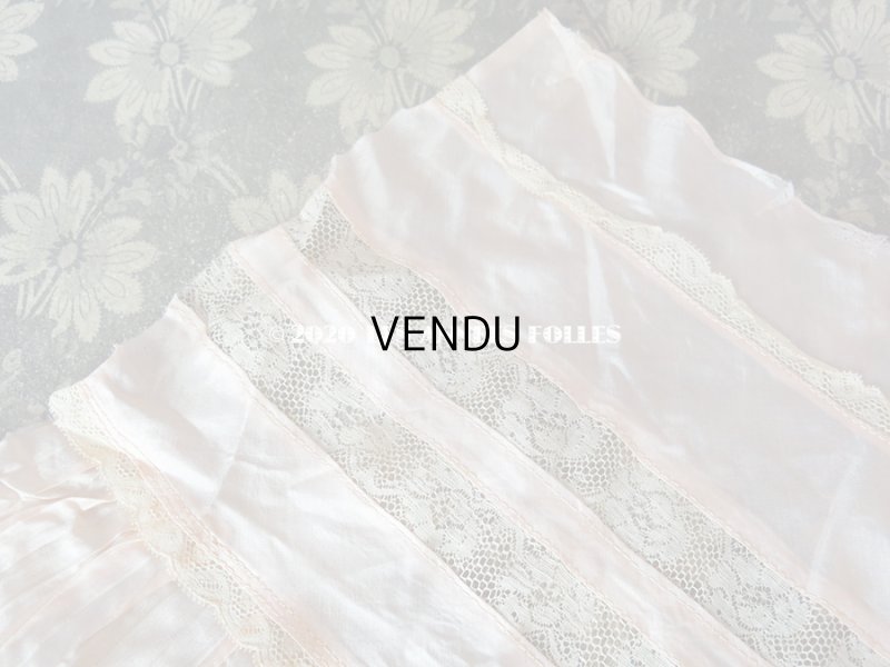 画像8: 1900年代 アンティーク  ドレスの裾 パウダーピンクのシルクサテン＆レース  1.3m 