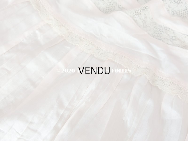 画像9: 1900年代 アンティーク  ドレスの裾 パウダーピンクのシルクサテン＆レース  1.3m 