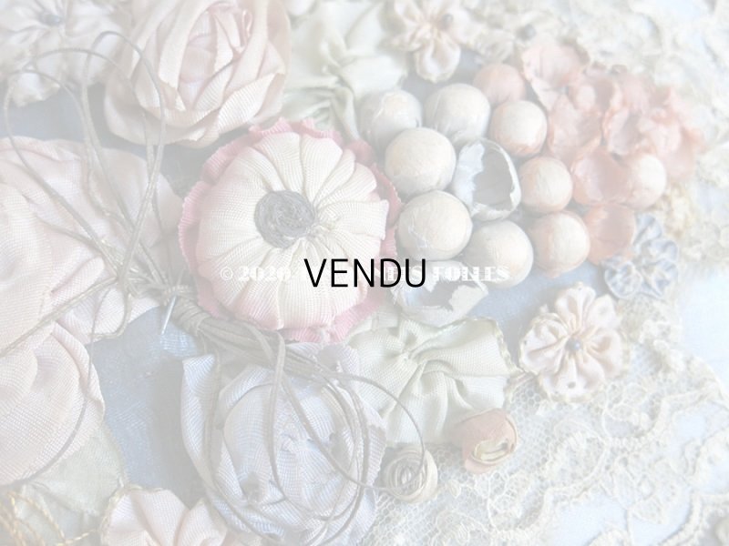 画像9: 1900年代 アンティーク 大きなカルトナージュボックス ロココトリム&レースの装飾