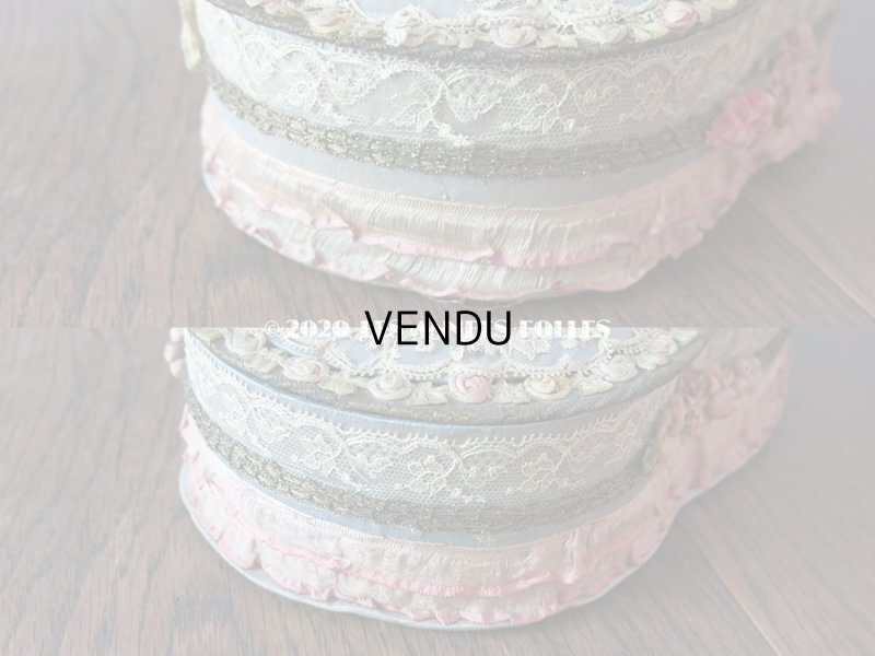 画像12: 1900年代 アンティーク 大きなカルトナージュボックス ロココトリム&レースの装飾