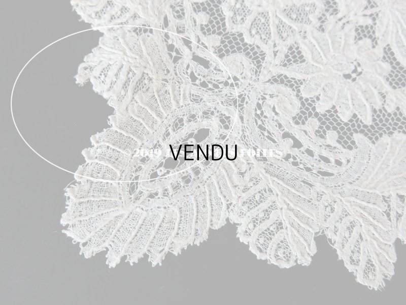 画像10: 19世紀 アンティーク 大きなモノグラム刺繍入り 結婚式のハンカチ アプリカシオン・アングルテール (ボビンレース)　
