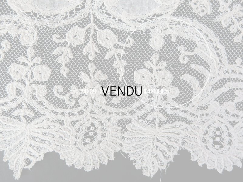 画像8: 19世紀 アンティーク 大きなモノグラム刺繍入り 結婚式のハンカチ アプリカシオン・アングルテール (ボビンレース)　