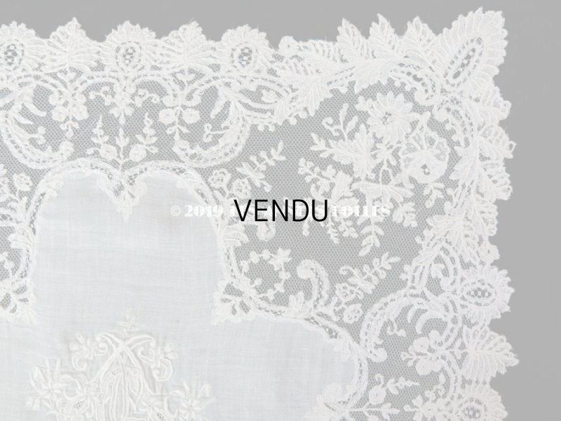 画像5: 19世紀 アンティーク 大きなモノグラム刺繍入り 結婚式のハンカチ アプリカシオン・アングルテール (ボビンレース)　