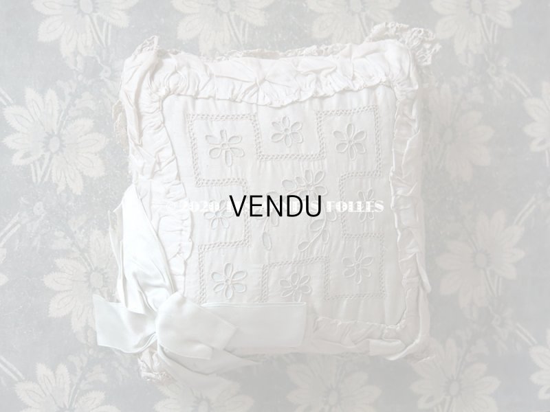 画像3: アンティーク ピンクッション パウダーブルーのシルクサテンリボン& カットワークレース