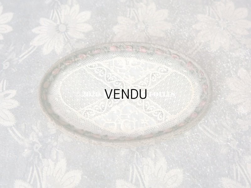 画像3: 1900年代 アンティーク 小さなトレイ　オールドローズ色 薔薇のロココトリム＆レースの装飾 小物入れ