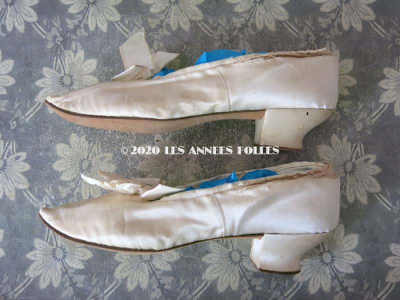 画像5: ＊蚤の市＊1900年代 アンティーク リボンが結ばれた ウェディング シューズ オフホワイトのシルクサテン