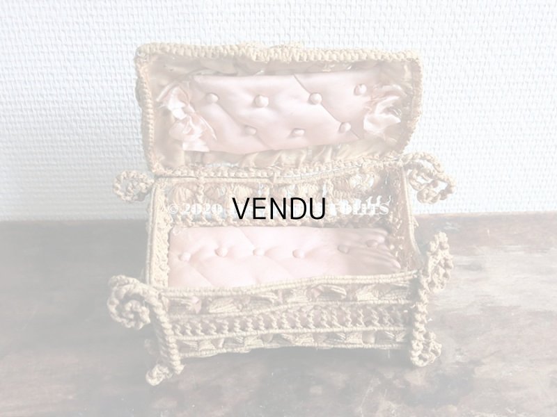 画像3: 19世紀 アンティーク キルティングのクッション付き パニエ ソーイングボックス