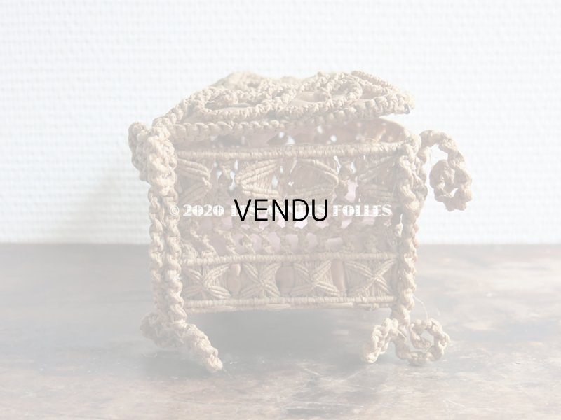 画像10: 19世紀 アンティーク キルティングのクッション付き パニエ ソーイングボックス