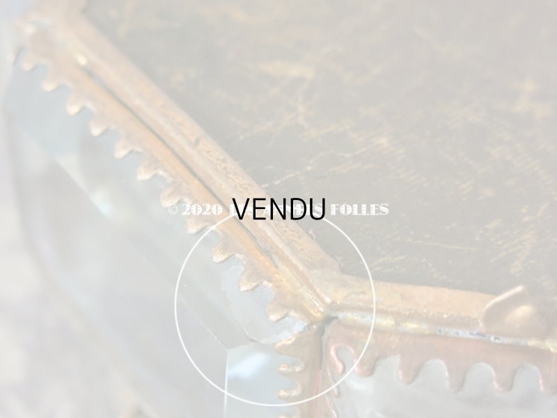 画像17: 19世紀 アンティーク 大きなジュエリーボックス 6角形　パウダーブルーのクッション