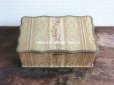 画像2: 1900年代 アンティーク ジャガード織  カルトナージュボックス 裁縫箱 (2)