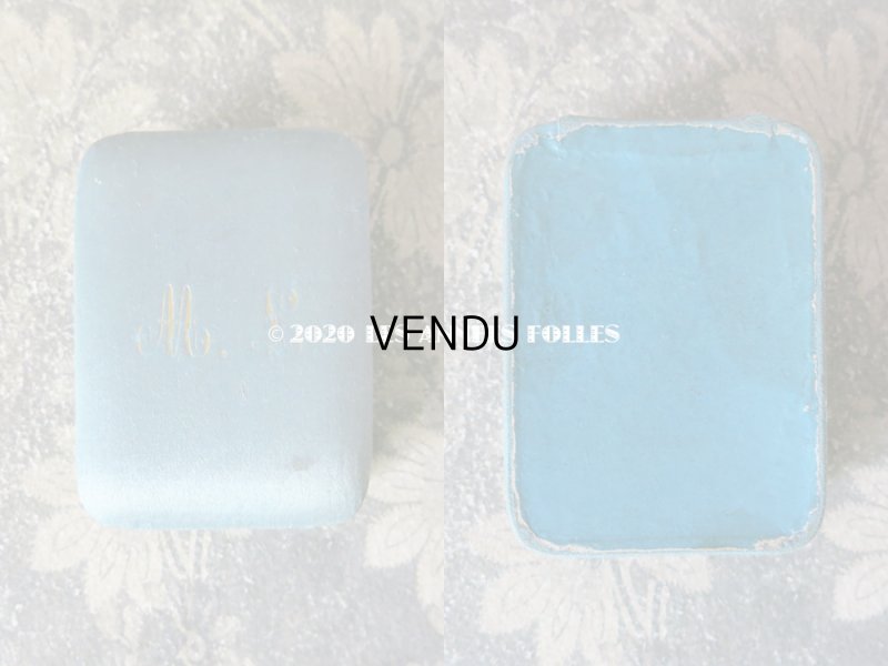 画像3: アンティーク ジュエリーボックス イニシャル入り シルクサテン パウダーブルー