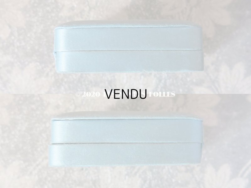 画像5: アンティーク ジュエリーボックス イニシャル入り シルクサテン パウダーブルー