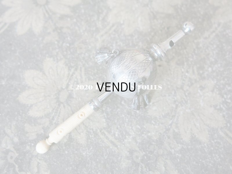 画像2: 19世紀 ナポレオン3世時代 アンティーク ラトル モノグラム入り シルバー製 