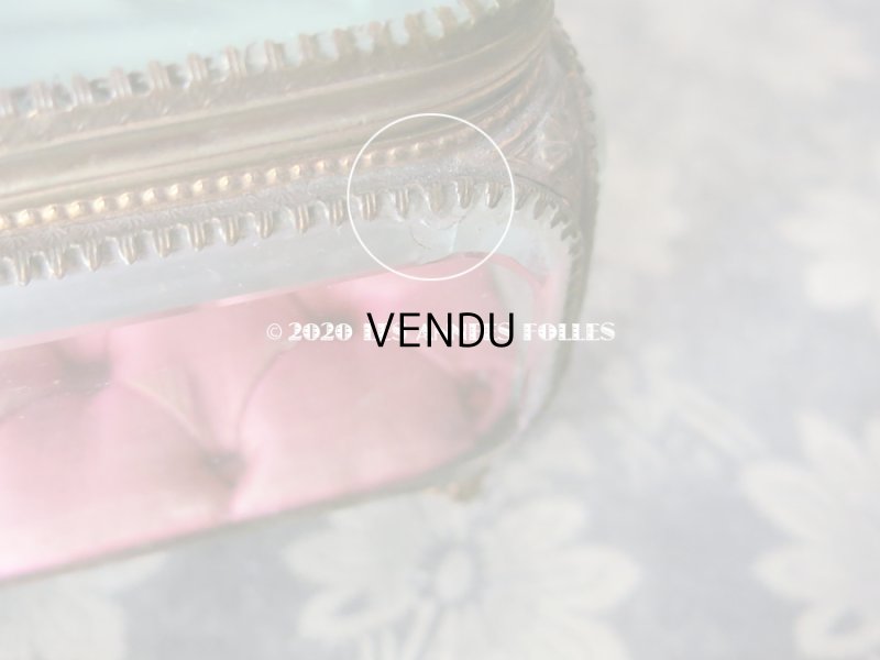 画像8: 19世紀 アンティーク 大きなジュエリーボックス　ロカイユ装飾の脚 スモーキーレッドのシルクサテンのクッション