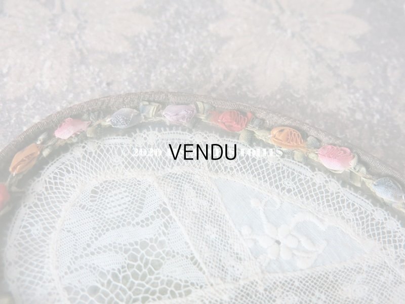 画像4: 1900年代 アンティーク 小さなトレイ　シルク製 5色の薔薇のロココトリム＆レースの装飾 小物入れ