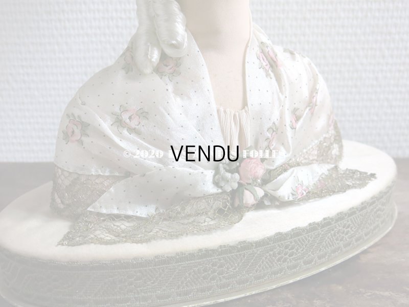 画像9: 1920年代 アンティーク チョコレートボックス 18世紀の貴婦人のブドワールドール付き お菓子箱