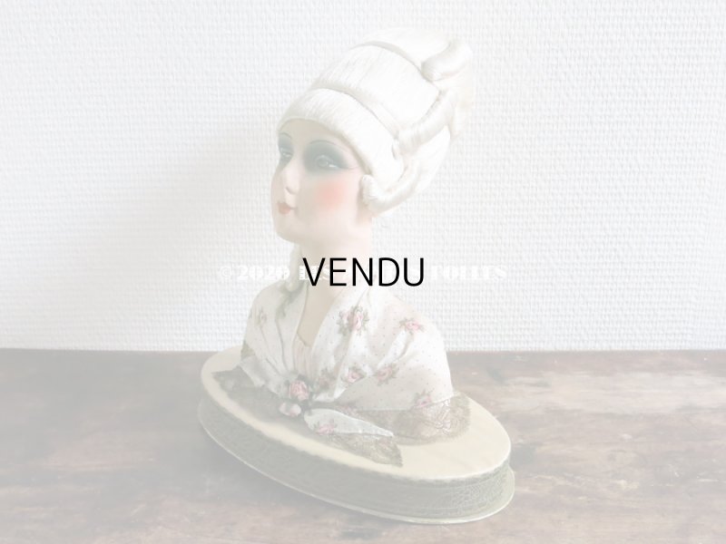 画像3: 1920年代 アンティーク チョコレートボックス 18世紀の貴婦人のブドワールドール付き お菓子箱