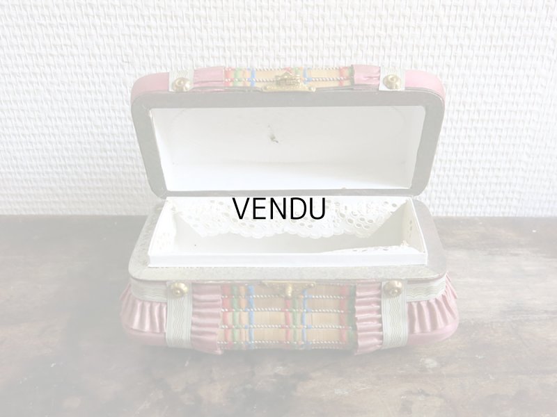 画像11: 19世紀 アンティーク ナポレオン3世時代 お菓子箱 ハンドル付き 花模様のレースペーパー チョコレートボックス 木箱 