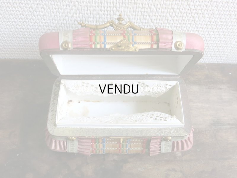 画像12: 19世紀 アンティーク ナポレオン3世時代 お菓子箱 ハンドル付き 花模様のレースペーパー チョコレートボックス 木箱 