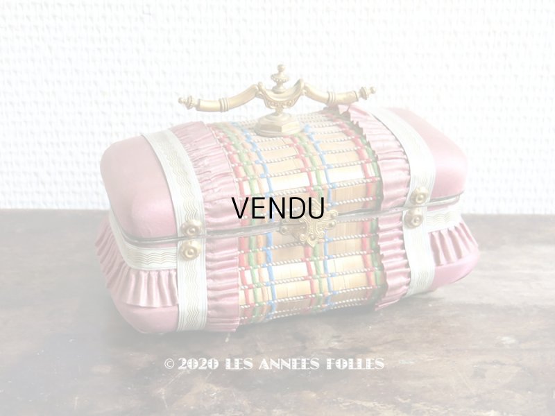 画像1: 19世紀 アンティーク ナポレオン3世時代 お菓子箱 ハンドル付き 花模様のレースペーパー チョコレートボックス 木箱 