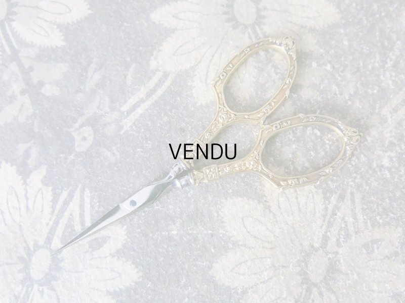 画像7: 19世紀末 アンティーク ヴェルメイユ製 薔薇模様 裁縫道具のセット 