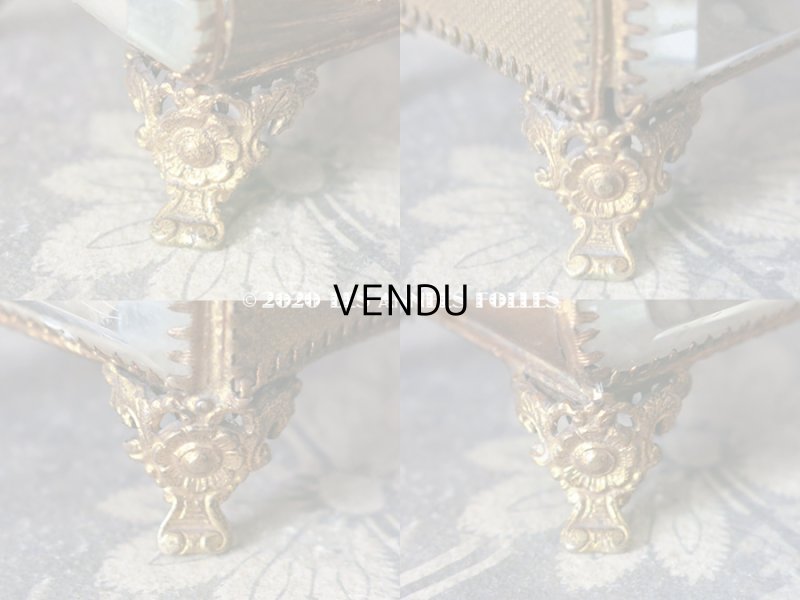 画像5: アンティーク 懐中時計 & ジュエリーボックス パウダーブルーのシルク製クッション