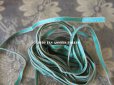 画像3: アンティーク シルク製 極細 ベルベットリボン 金糸の縁取り ダブルフェイス 4mm幅 グリーン 3.5m (3)