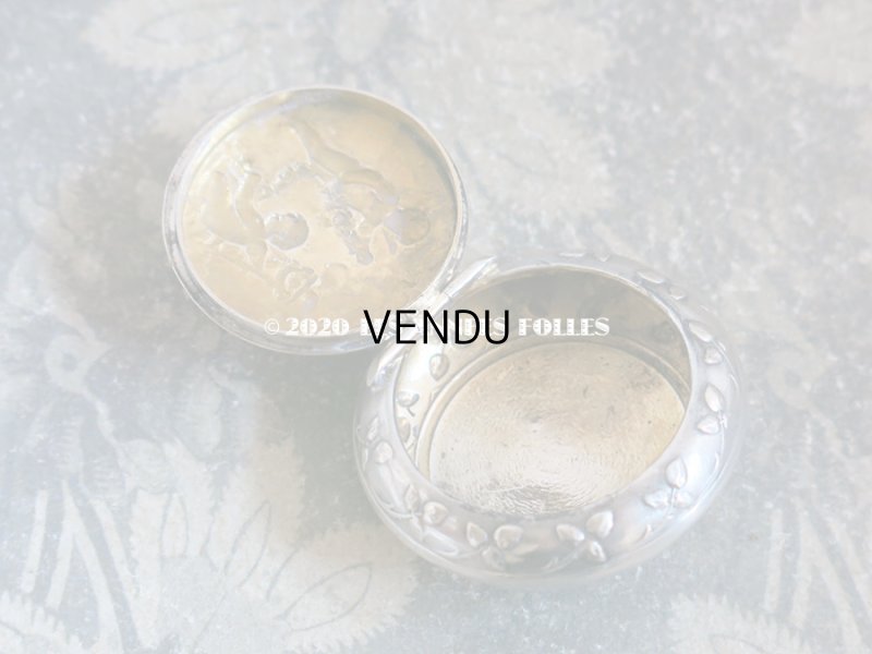 画像4: 1900年代 アンティーク シルバー製 天使のパウダーケース - F.P.LASSERRE -